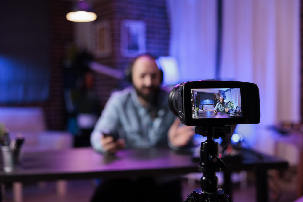 Grabación de vídeo vertical con móvil para redes sociales